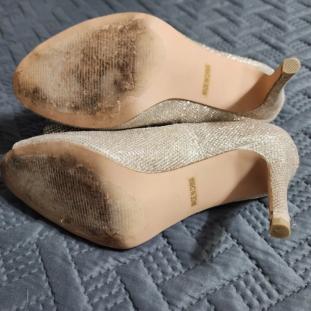 Gold peep toe heels - Picture 5 of 5